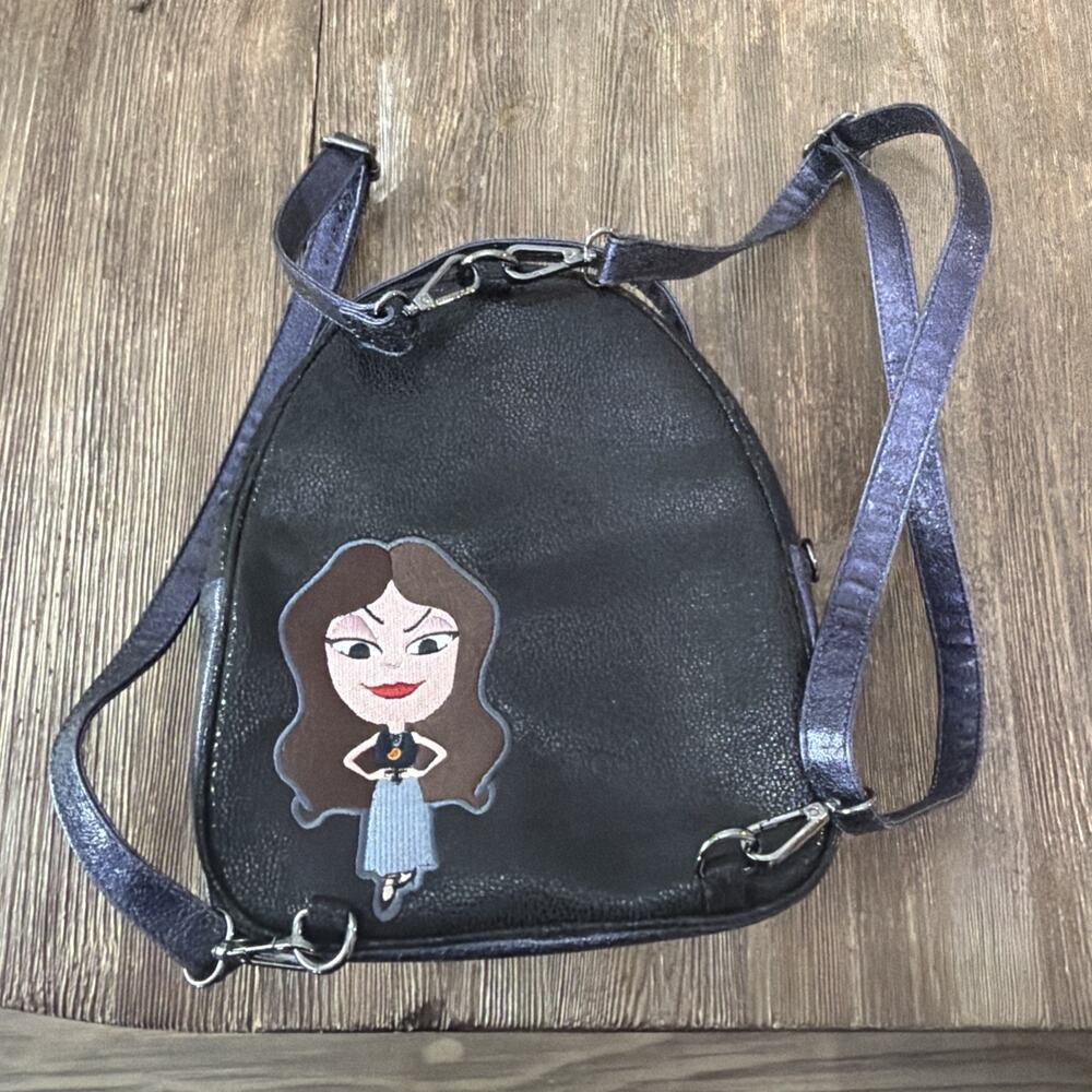 Disney Villains Ursula & Vanessa Chibi Portrait Convertible Mini Backpack - Picture 5 of 13